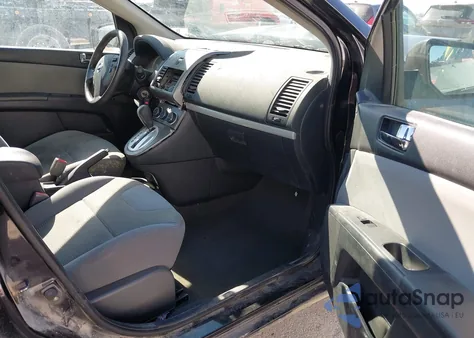 2010 Nissan Sentra 2.0S z USA, uszkodzony, nr VIN 3N1AB6AP4AL641494